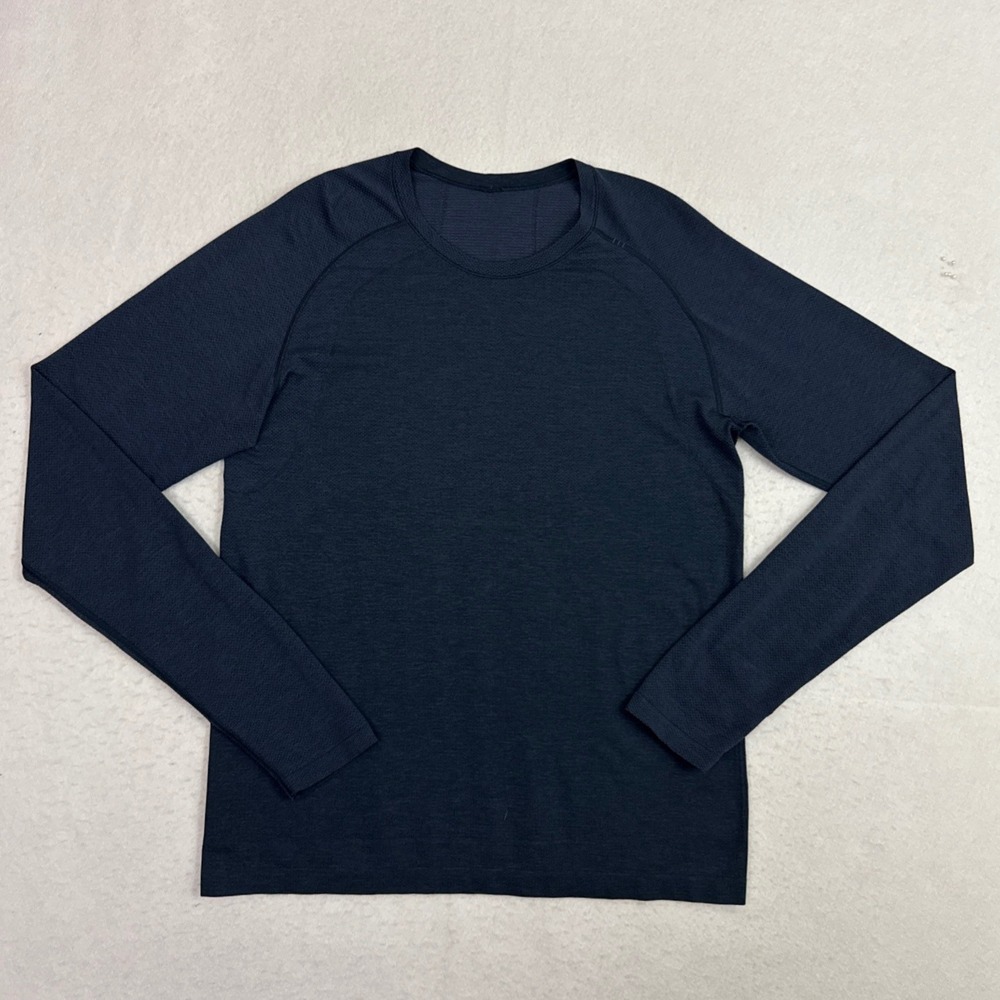 Lululemon Metal Vent Tech Surge Men's Medium Navy Blue Long Sleeve Shirt